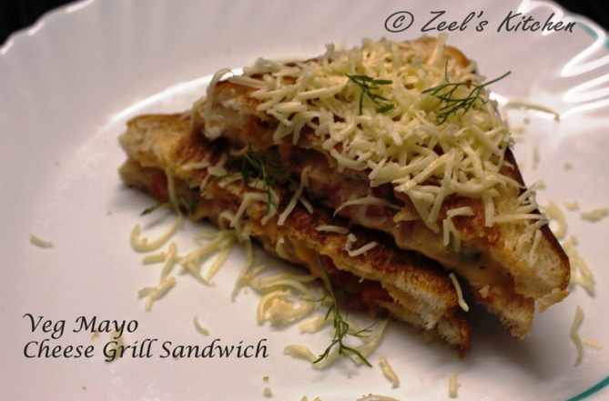 Veg Mayonnaise Cheese Grilled Sandwich