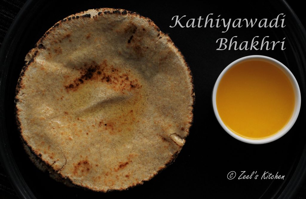 Kathiyawadi Bhakhri | Gujarati Bhakhri Recipe | Indian Wheat Flatbread